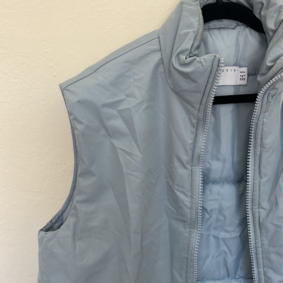 Puffer Vest - Picture 4 of 4